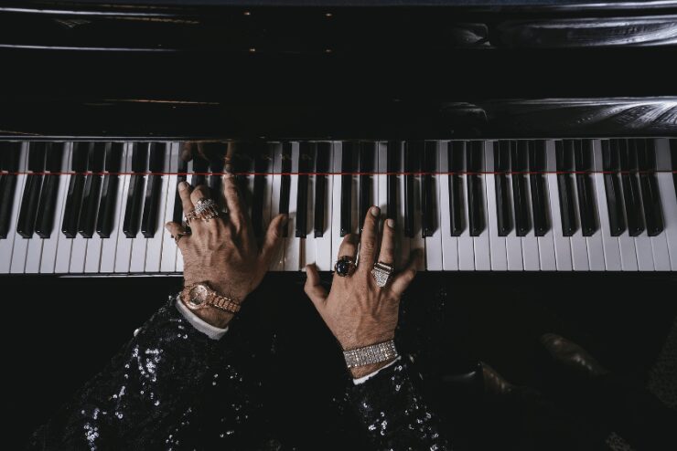 Jonathan Roxmouth plays Liberace piano at Candelabra Classics 