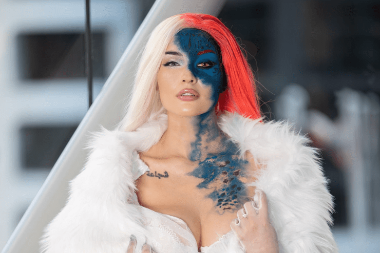 CashmereTart as Mystique / Emma Frost from Marvel's X-Men franchise. Comic con Cape Town. Professional cosplayer and streamer.